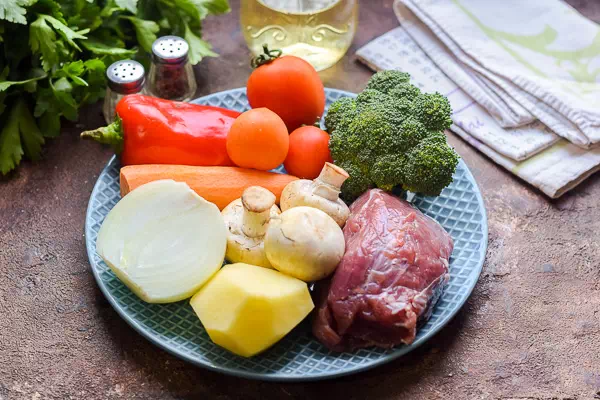 мясо с овощами на сковороде рецепт фото 1